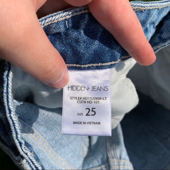 Hidden Jeans Raw Hem Distressed Patchwork Jeans - Picture 7 of 16